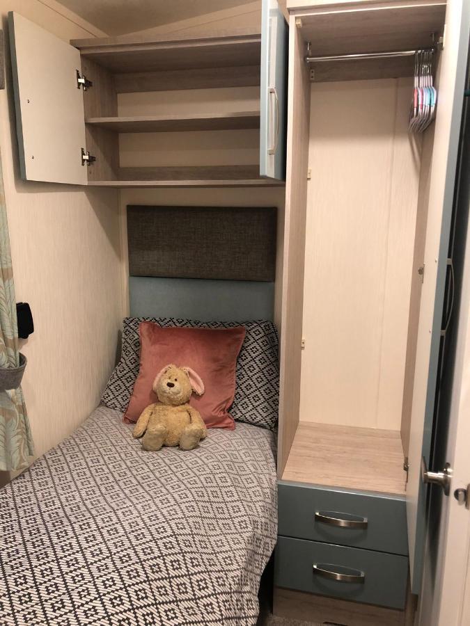 Superior 6 Berth Holiday Home In Suffolk Saxmundham Exteriör bild